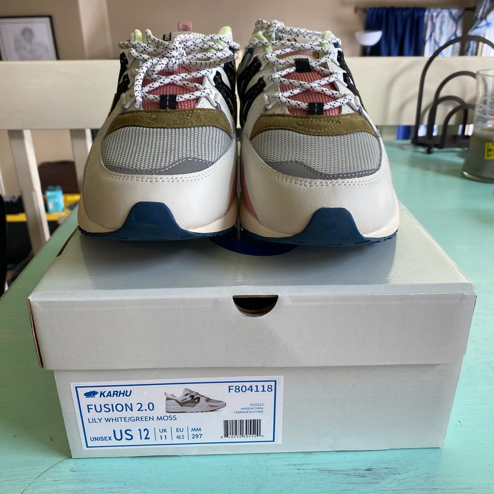 Karhu Fusion 2.0 Mens Size 12, Lily White/Green Moss-$125
